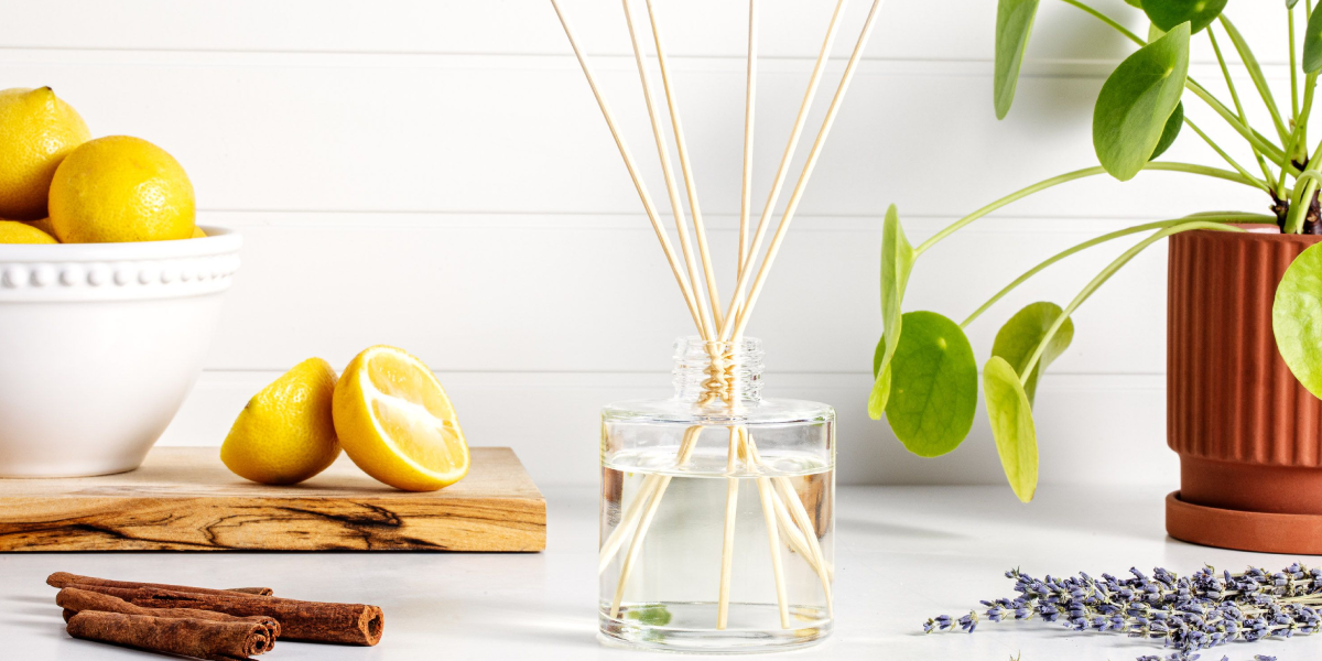 How to make the house smell good by cleaning